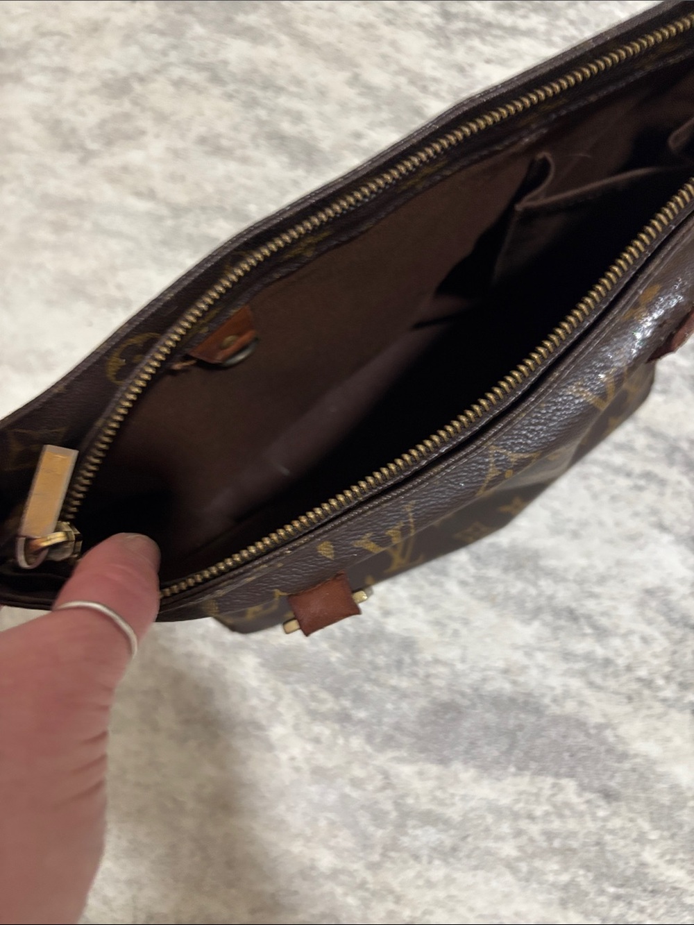 Louis Vuitton Monogram tote - Picture 2 of 3
